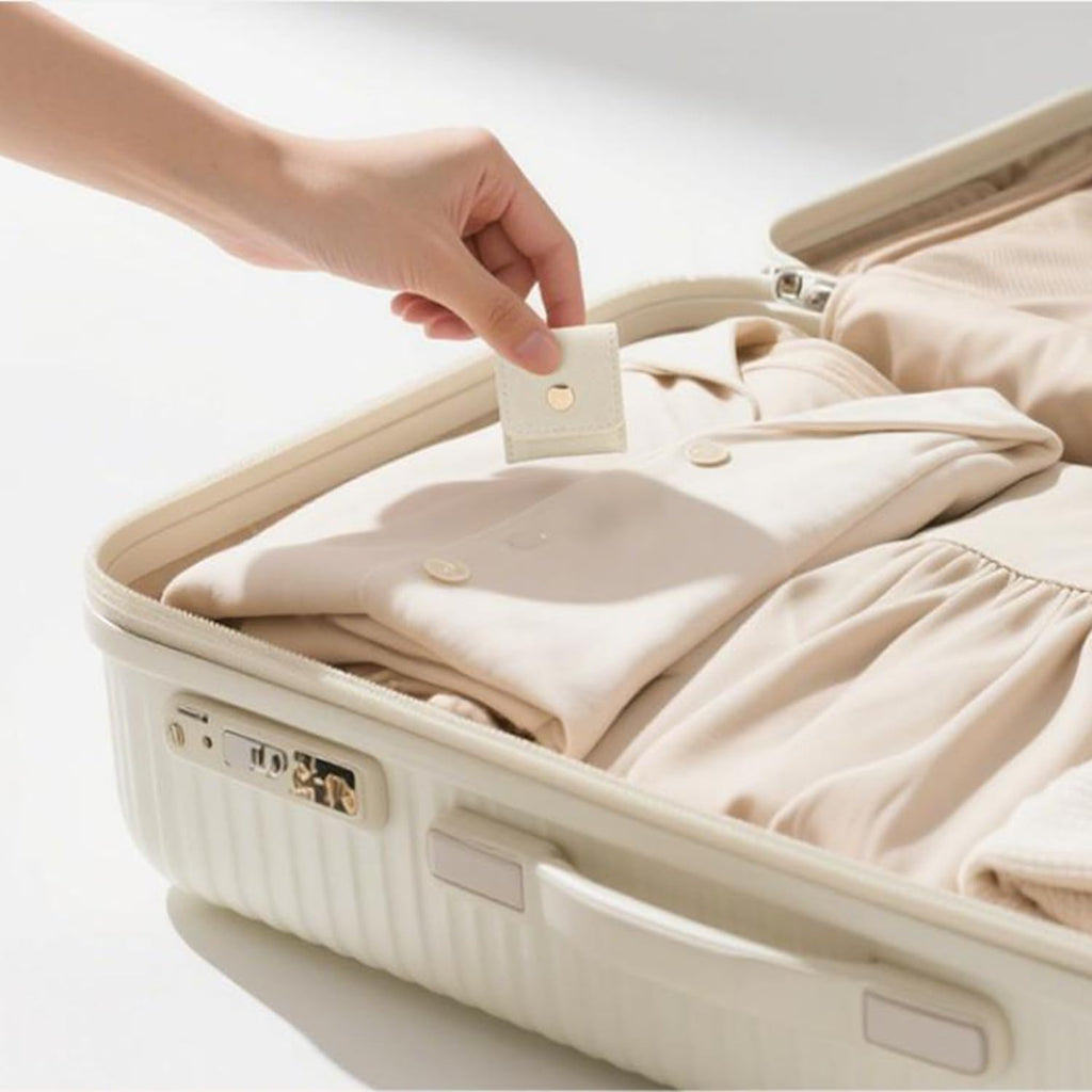 1Pcs Mini Travel Jewelry Bag with Buckle,Small Travel Jewelry Organizer Case,Foldable Jewelry Roll for Journey Rings, Necklaces, Earrings, Bracelets-Lightweight Jewelry Storage Organizer